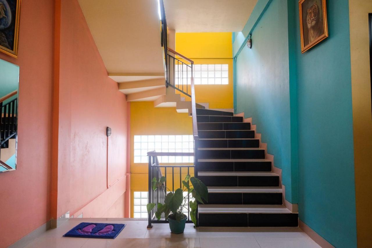 Sans Hotel Kumbang Yogyakarta By Reddoorz Экстерьер фото