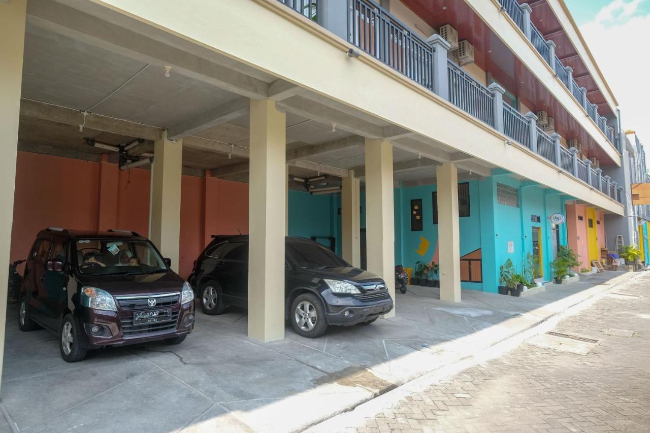 Sans Hotel Kumbang Yogyakarta By Reddoorz Экстерьер фото