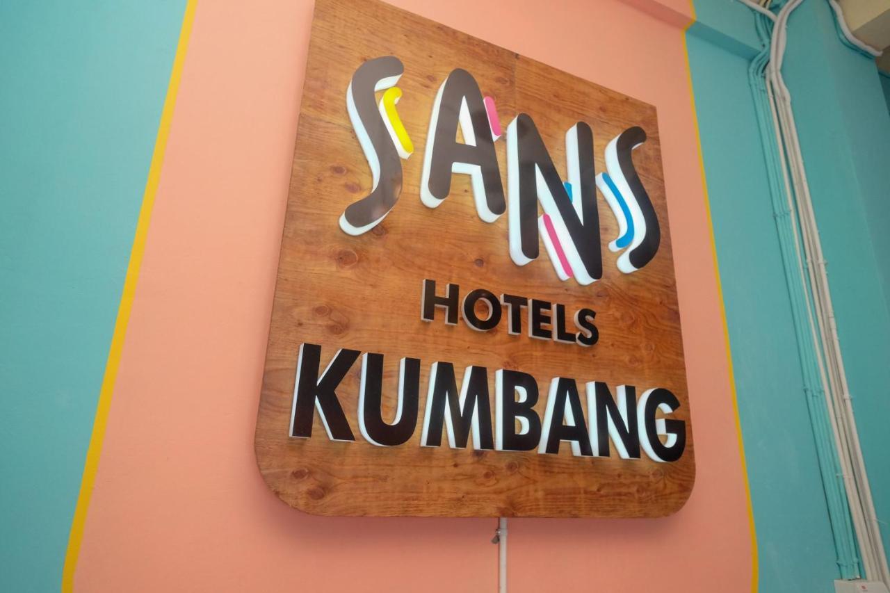 Sans Hotel Kumbang Yogyakarta By Reddoorz Экстерьер фото