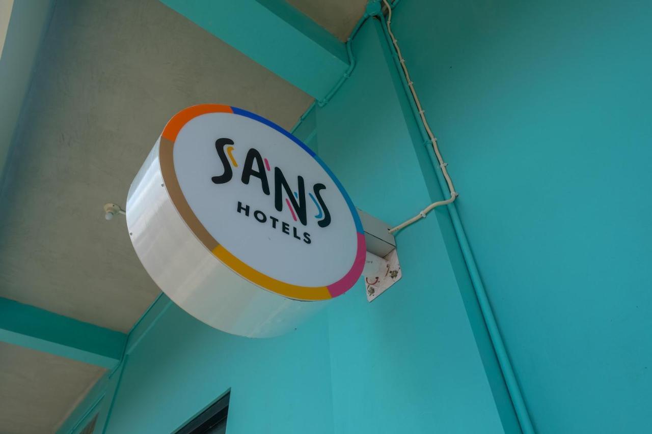Sans Hotel Kumbang Yogyakarta By Reddoorz Экстерьер фото